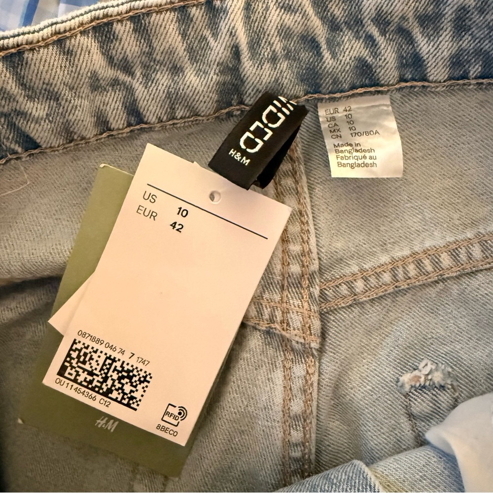 NWT Divided by H&M High Waist Wide Leg Jeans, Light Wash, Size 10 - Picture 4 of 9